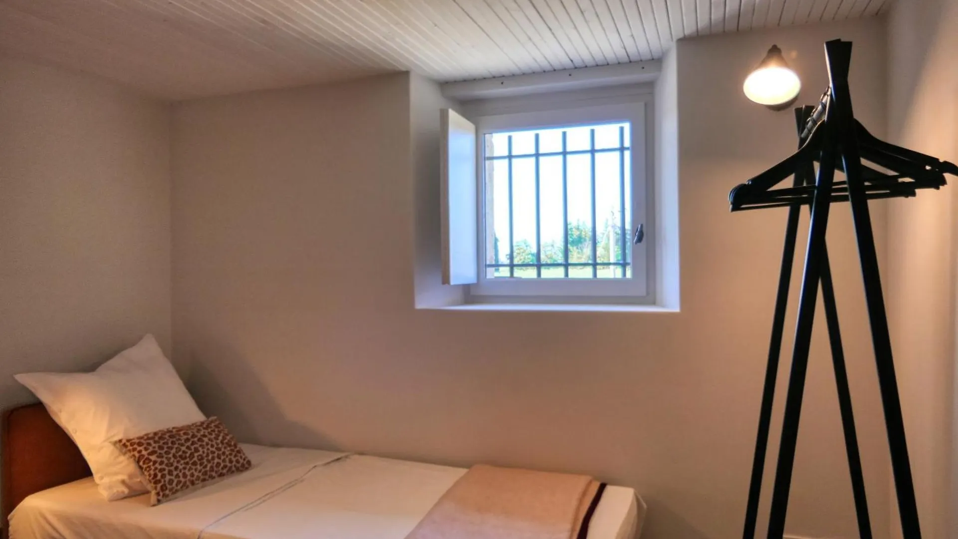 Holiday home Sous Le Murier - Mas Provencal Au Coeur Des Vignes Travaillan
