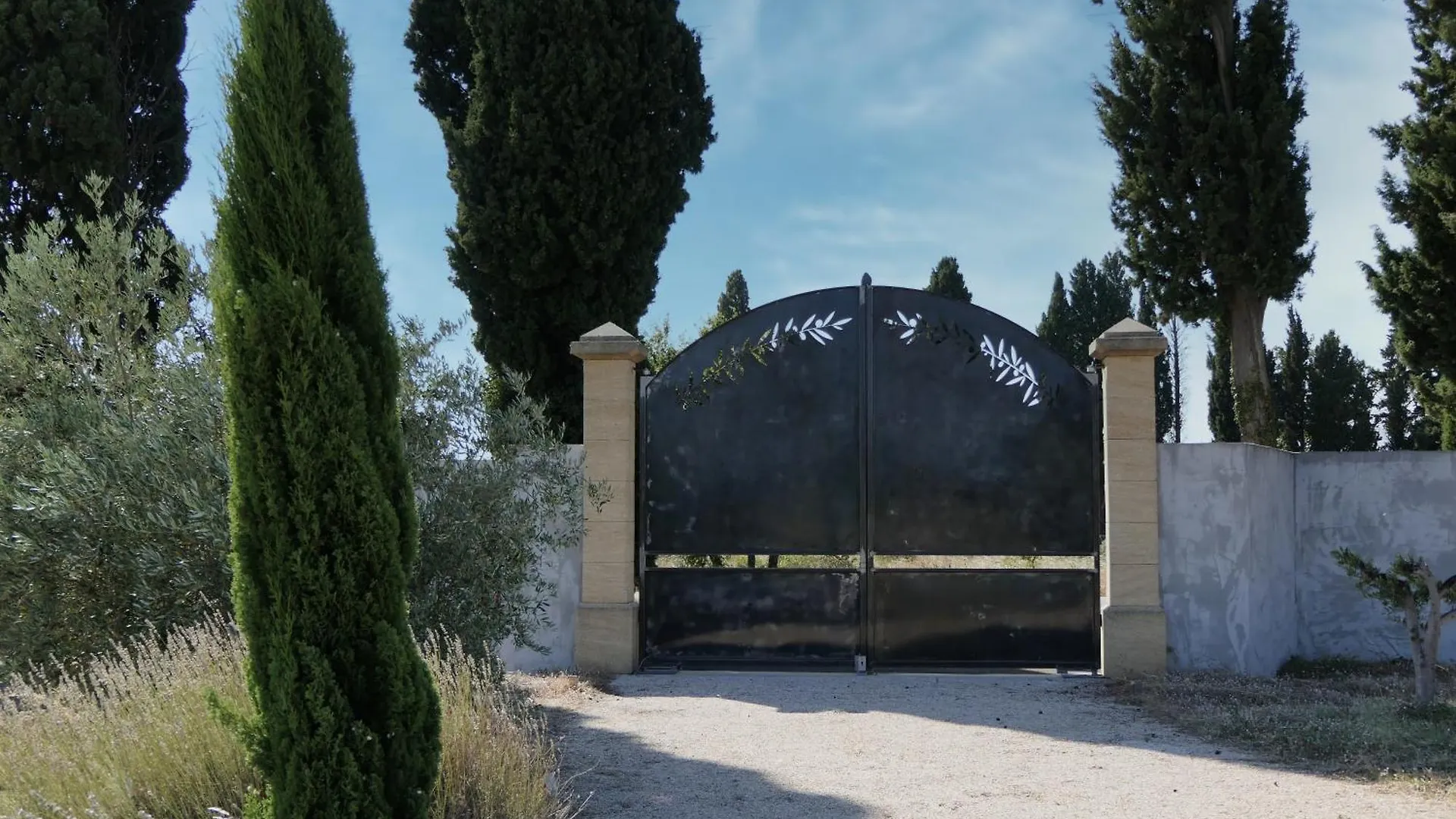 Holiday home Sous Le Murier - Mas Provencal Au Coeur Des Vignes Travaillan France